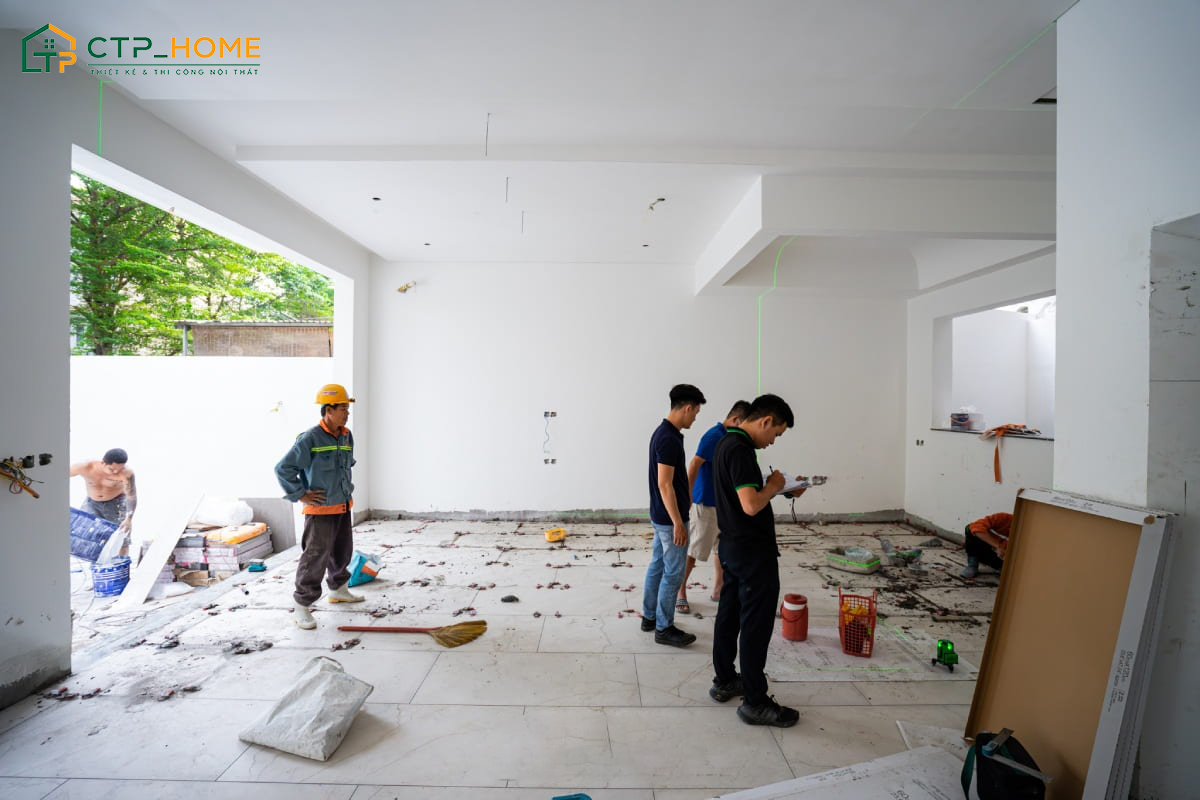 Tiến hành khảo sát thực tế công trình để kiểm tra các hạng mục
