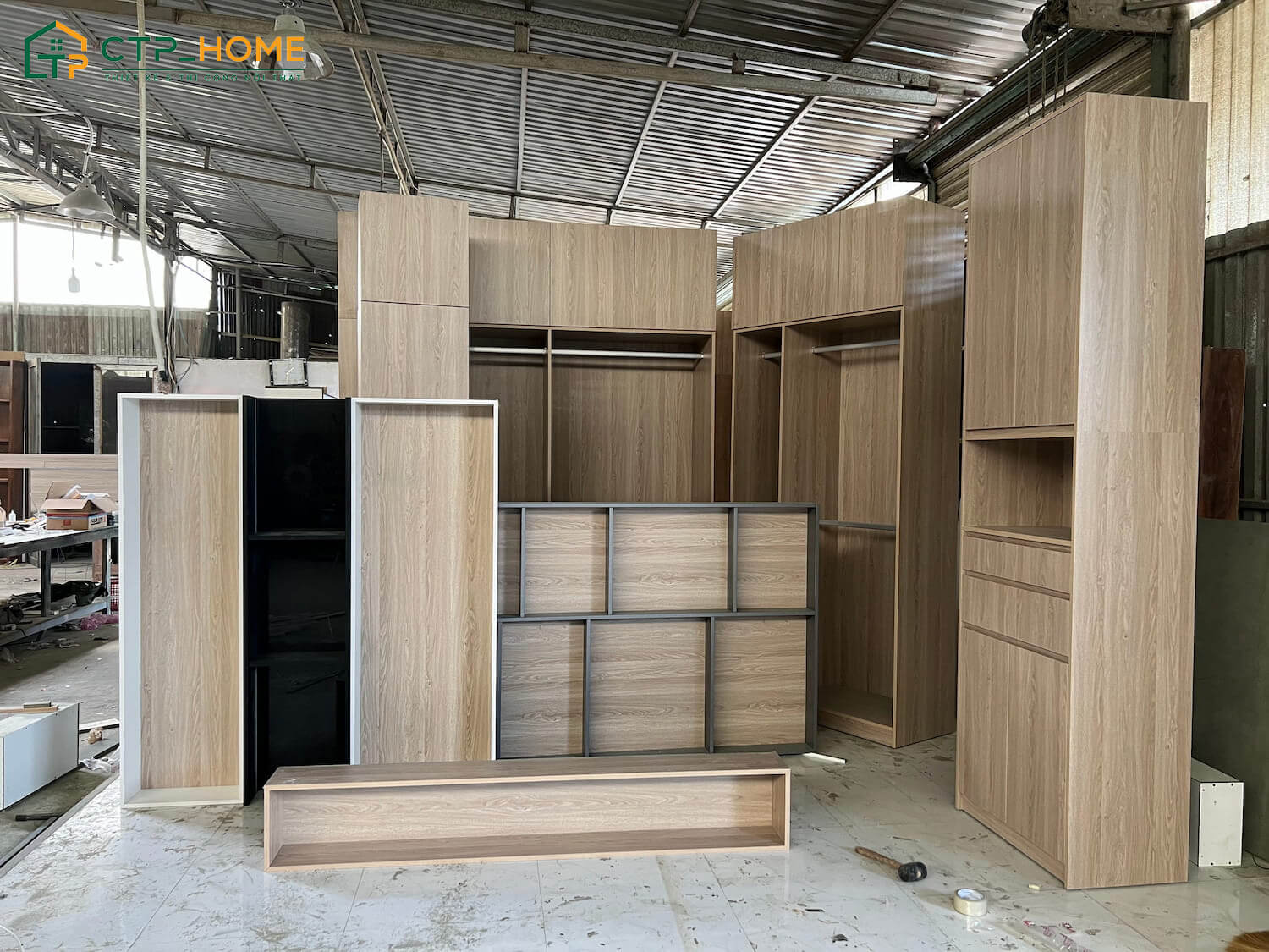 Tiến hành sản xuất nội thất trực tiếp tại xưởng sản xuất của CTP Home