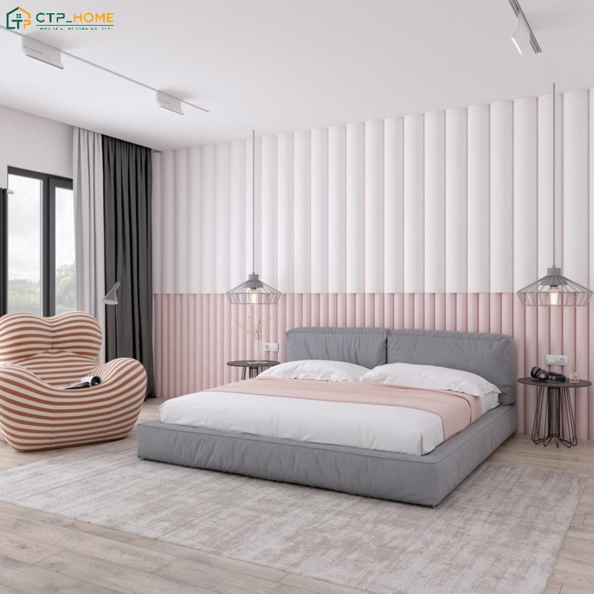 Gam màu hồng phấn sẽ được kết hợp cùng với nội thất gỗ sáng màu sẽ tạo nên sự hài hòa và ấm cúng cho phòng ngủ