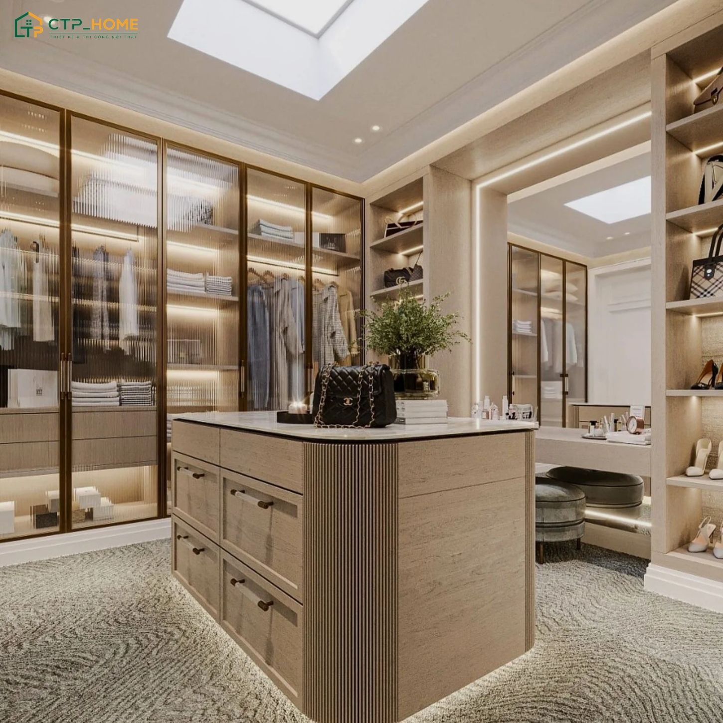 Mẫu thiết kế phòng thay đồ với tủ quần áo kính mở vừa tạo điểm nhấn nổi bật vừa đảm bảo sự riêng tư